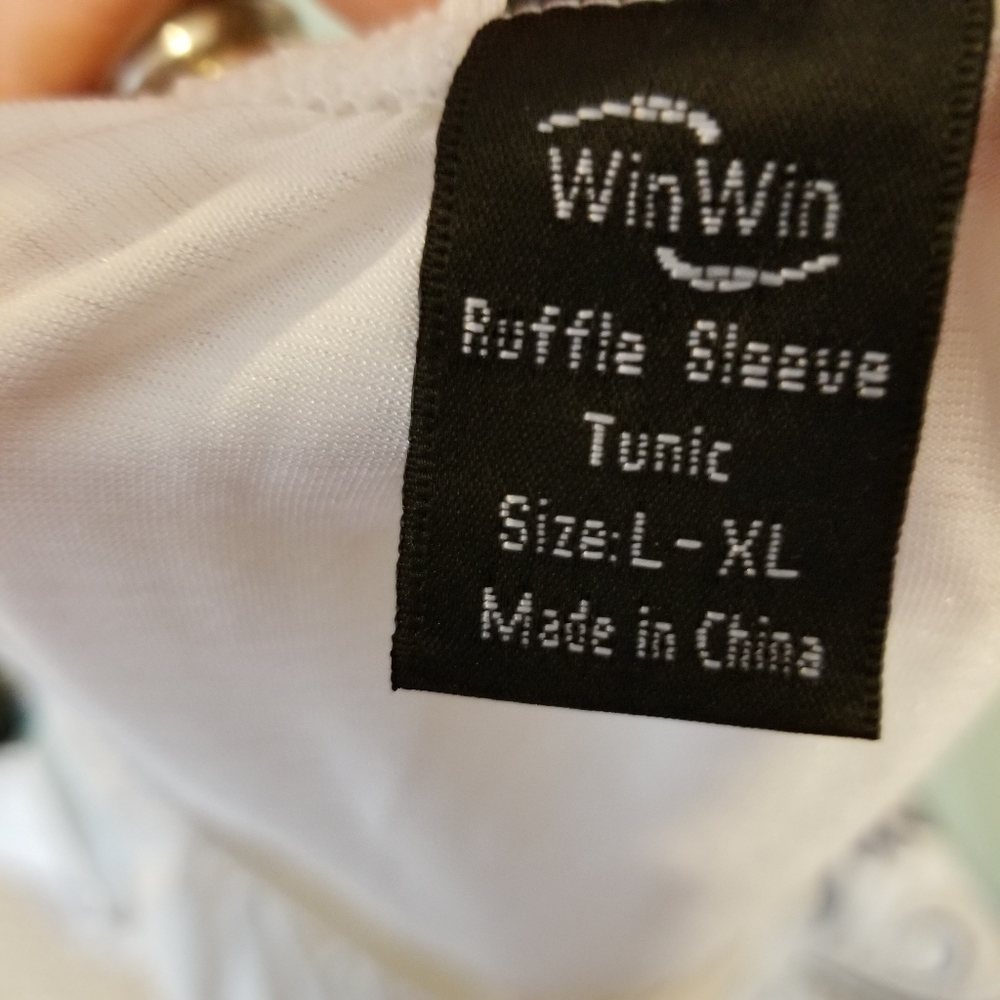 Win Win Ruffle Sleeve Tunic Top - Picture 6 of 9